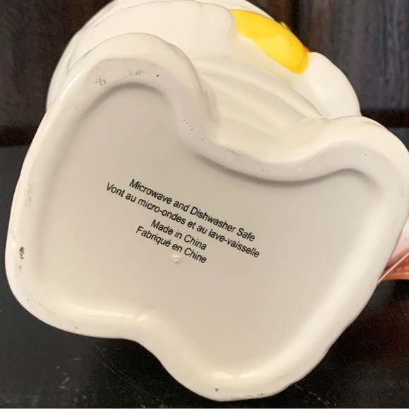 Mummy Girl Holding Candy Corn Ceramic Halloween Mug - Picture 14 of 14